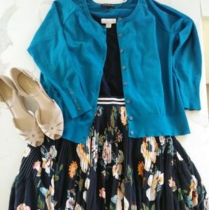 NWOT Ava & Viv Floral Midi Skirt